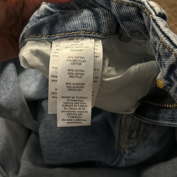 Good American 90s Relaxed Jeans - Picture 6 of 6